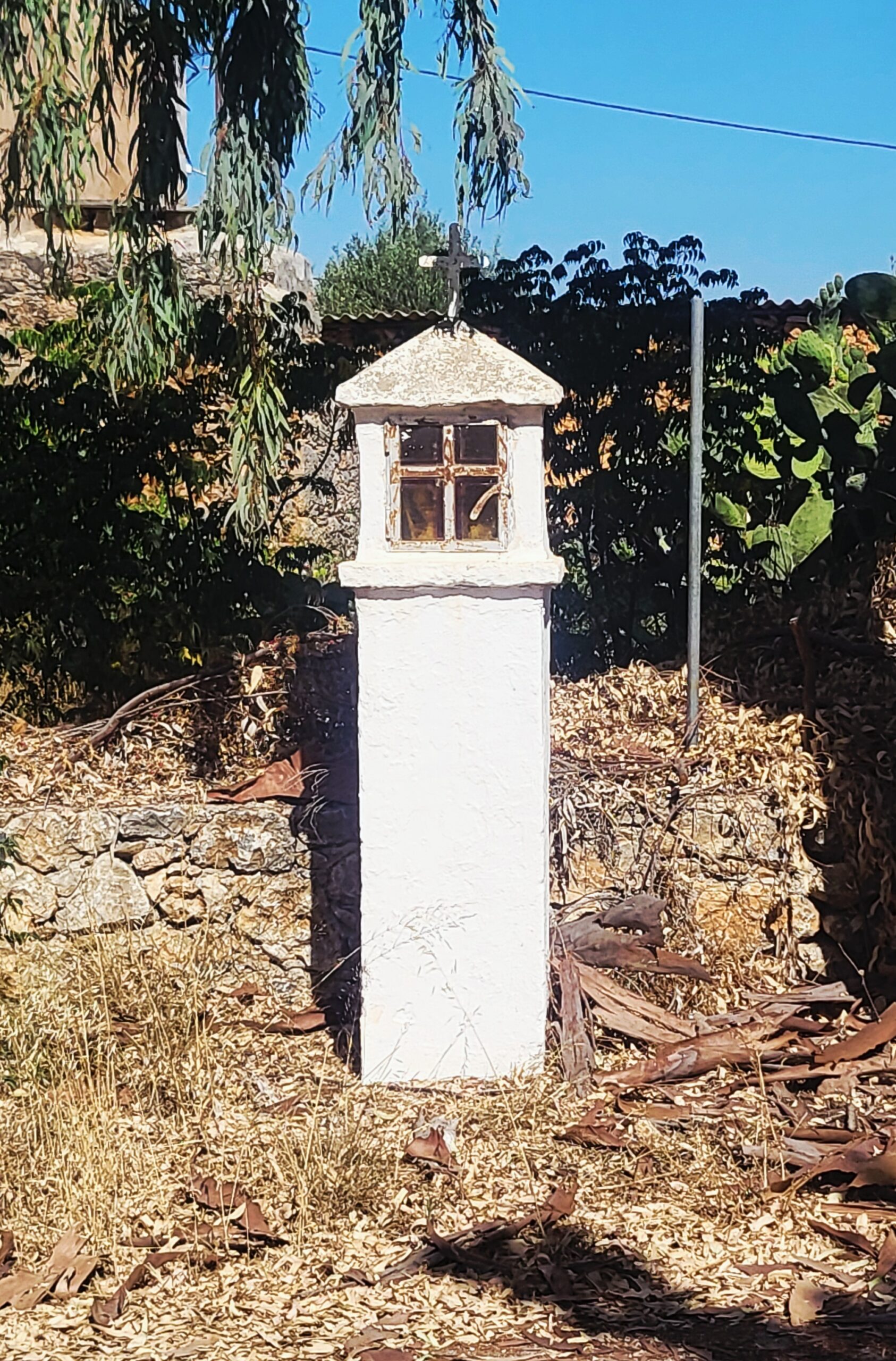 Kandilaki roadside shrine in rural Crete