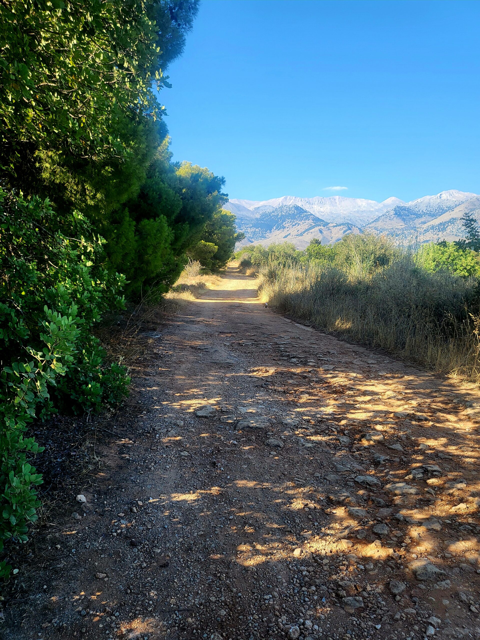 Cretan mountain trail towards the White Mountains